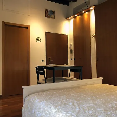 Brera Vip Spotlight - Brera - Duomo - Castello Sforzesco - Lanza Metro M2 Milan
