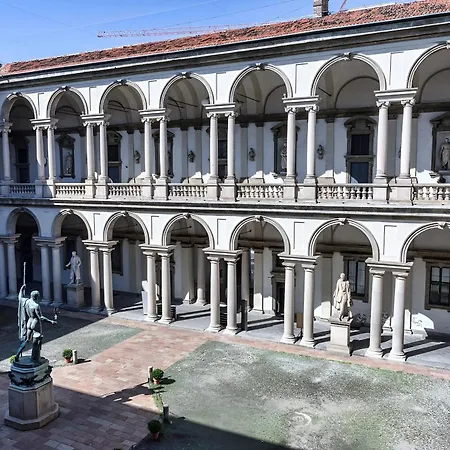 Apartment Brera Vip Spotlight - Brera - Duomo - Castello Sforzesco - Lanza Metro M2 *