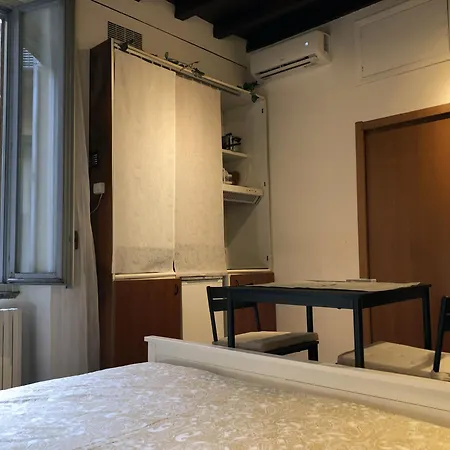 Apartment Brera Vip Spotlight - Brera - Duomo - Castello Sforzesco - Lanza Metro M2 *